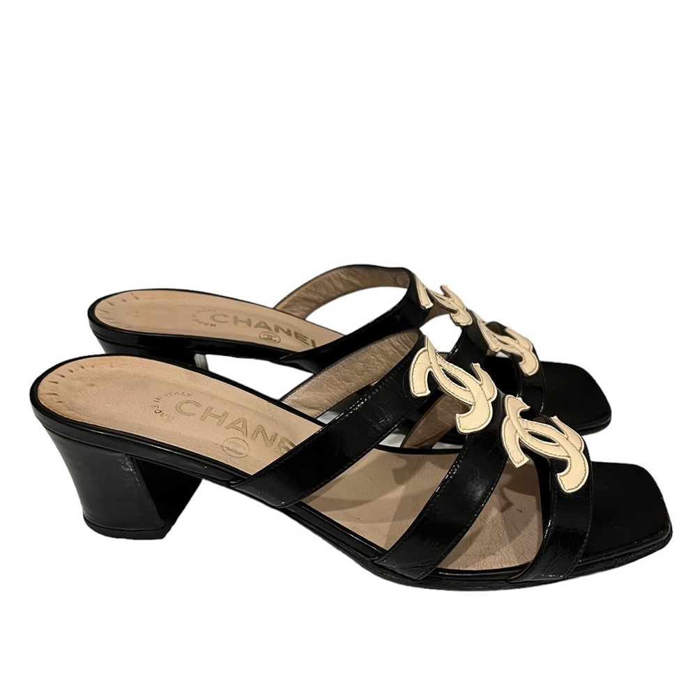 Iconic 90’s Chanel Heel Sandals - Picture 4 of 11
